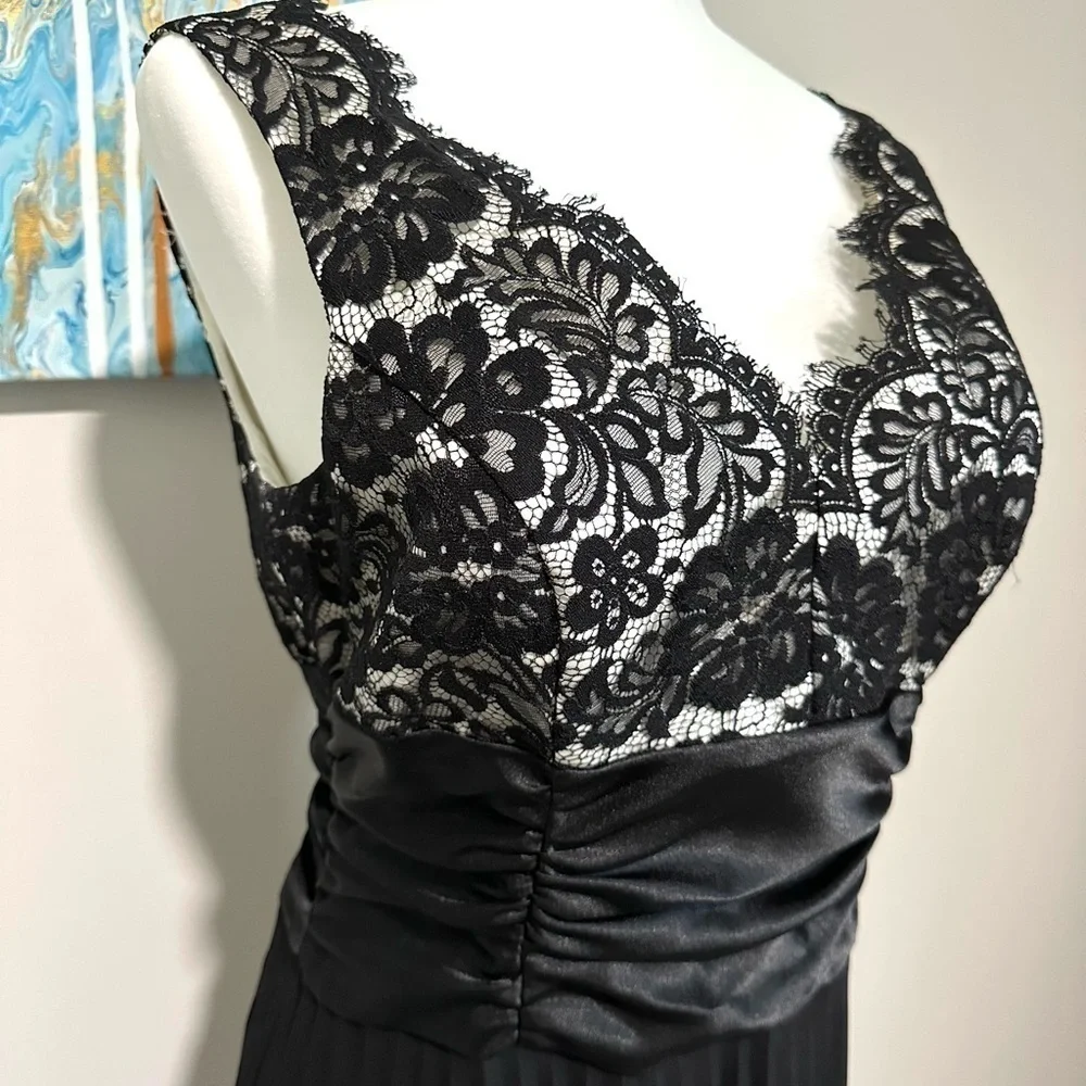 JS Boutique Dress Black Lace w Pleated Bottom Gorgeous Ruched Waist - Picture 5 of 12